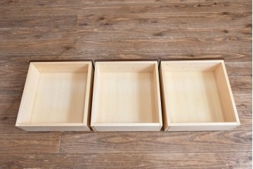 中古　美品　カリモク家具(karimoku)　COLONIAL(コロニアル)シリーズ　HK4007NK　カントリースタイルのお部屋作りにおすすめのおしゃれなサイドボード　定価約21万円　(R-082687)