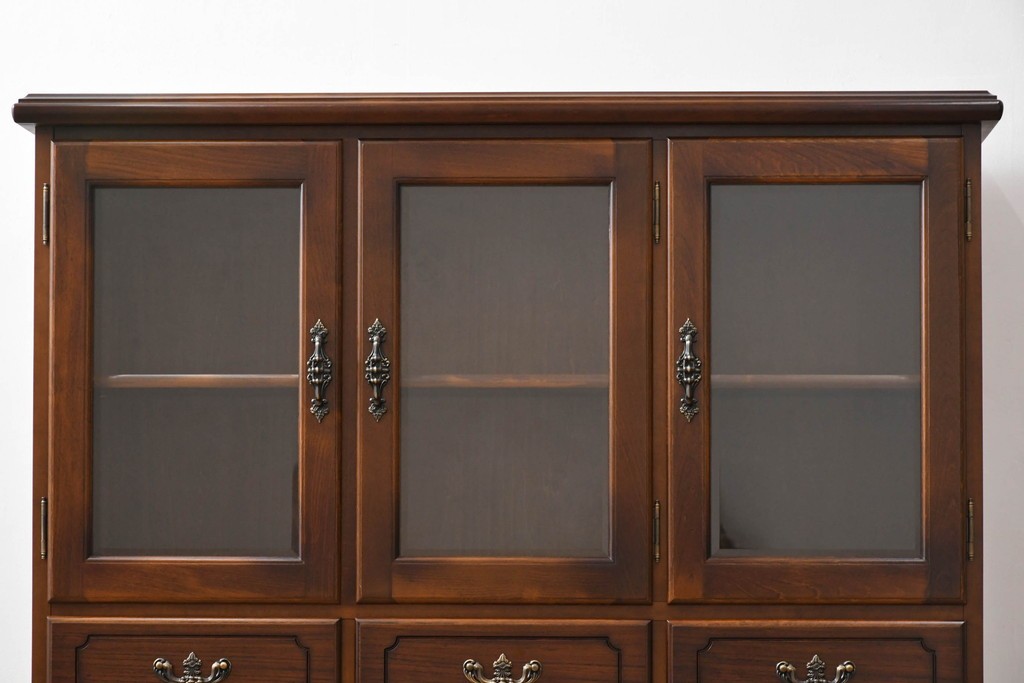 中古　美品　カリモク家具(karimoku)　COLONIAL(コロニアル)シリーズ　HK4007NK　カントリースタイルのお部屋作りにおすすめのおしゃれなサイドボード　定価約21万円　(R-082687)