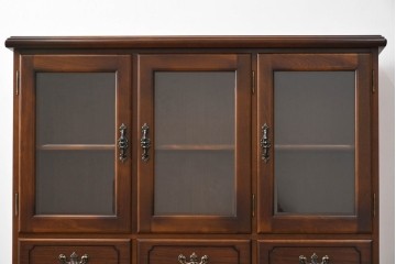 中古　美品　カリモク家具(karimoku)　COLONIAL(コロニアル)シリーズ　HK4007NK　カントリースタイルのお部屋作りにおすすめのおしゃれなサイドボード　定価約21万円　(R-082687)