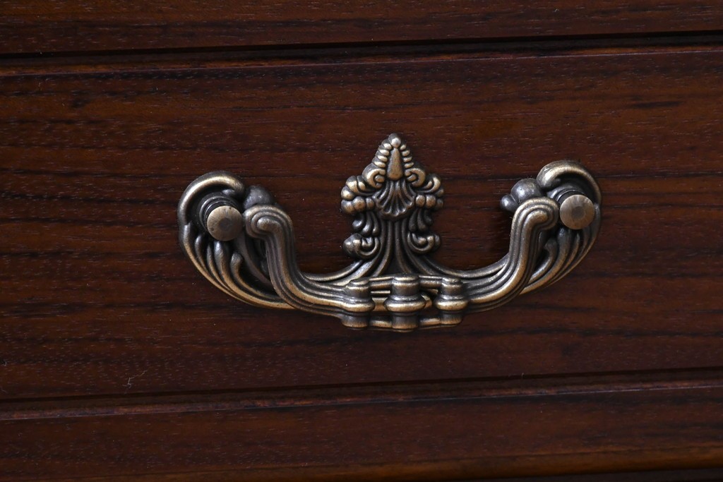 中古　美品　カリモク家具(karimoku)　COLONIAL(コロニアル)シリーズ　HK4007NK　カントリースタイルのお部屋作りにおすすめのおしゃれなサイドボード　定価約21万円　(R-082687)