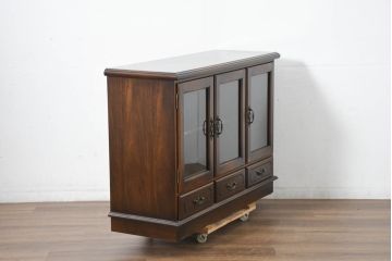 中古　美品　カリモク家具(karimoku)　COLONIAL(コロニアル)シリーズ　HK4007NK　カントリースタイルのお部屋作りにおすすめのおしゃれなサイドボード(ローボード、リビングボード、収納棚、戸棚)(定価約21万円)(R-082687)