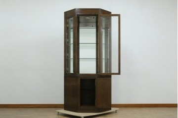 中古　カリモク家具(karimoku)　domani(ドマーニ)　Morganton(モーガントン)　クラシカルモダンデザインの二段重ねコーナーキャビネット　定価約60〜70万円　(R-082688)