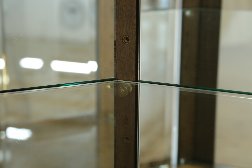 中古　カリモク家具(karimoku)　domani(ドマーニ)　Morganton(モーガントン)　クラシカルモダンデザインの二段重ねコーナーキャビネット　定価約60〜70万円　(R-082688)