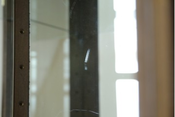 中古　カリモク家具(karimoku)　domani(ドマーニ)　Morganton(モーガントン)　クラシカルモダンデザインの二段重ねコーナーキャビネット　定価約60〜70万円　(R-082688)