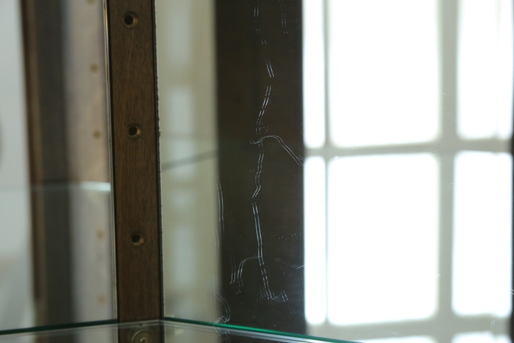 中古　カリモク家具(karimoku)　domani(ドマーニ)　Morganton(モーガントン)　クラシカルモダンデザインの二段重ねコーナーキャビネット　定価約60〜70万円　(R-082688)