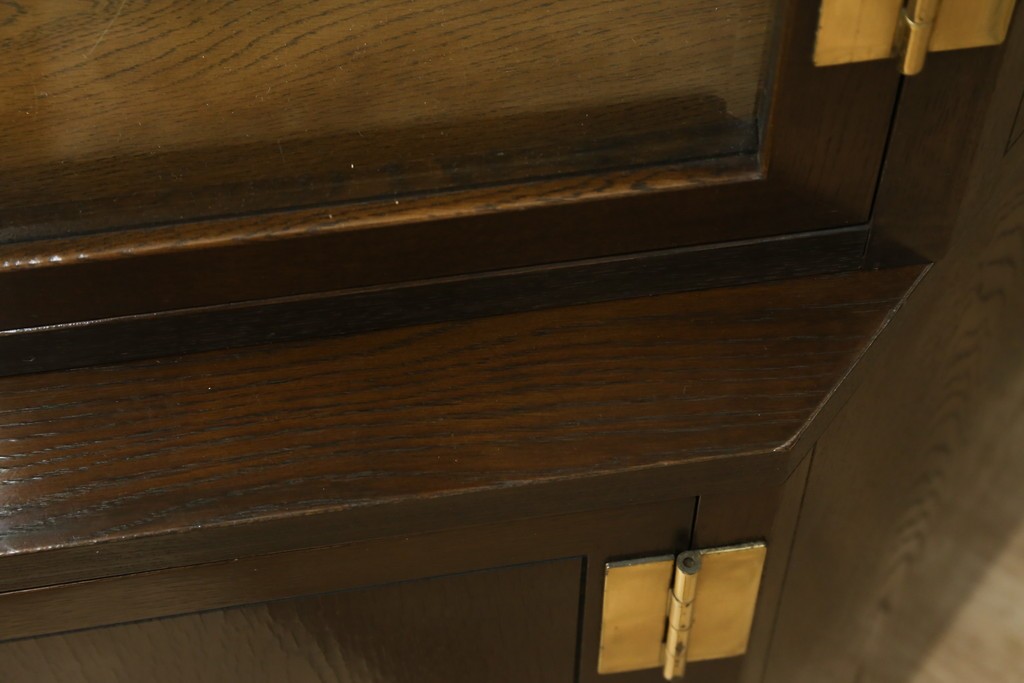 中古　カリモク家具(karimoku)　domani(ドマーニ)　Morganton(モーガントン)　クラシカルモダンデザインの二段重ねコーナーキャビネット　定価約60〜70万円　(R-082688)