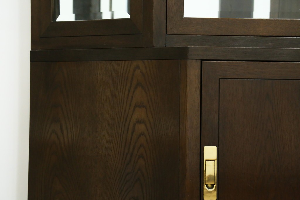 中古　カリモク家具(karimoku)　domani(ドマーニ)　Morganton(モーガントン)　クラシカルモダンデザインの二段重ねコーナーキャビネット　定価約60〜70万円　(R-082688)