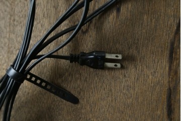 中古　カリモク家具(karimoku)　domani(ドマーニ)　Morganton(モーガントン)　クラシカルモダンデザインの二段重ねコーナーキャビネット　定価約60〜70万円　(R-082688)