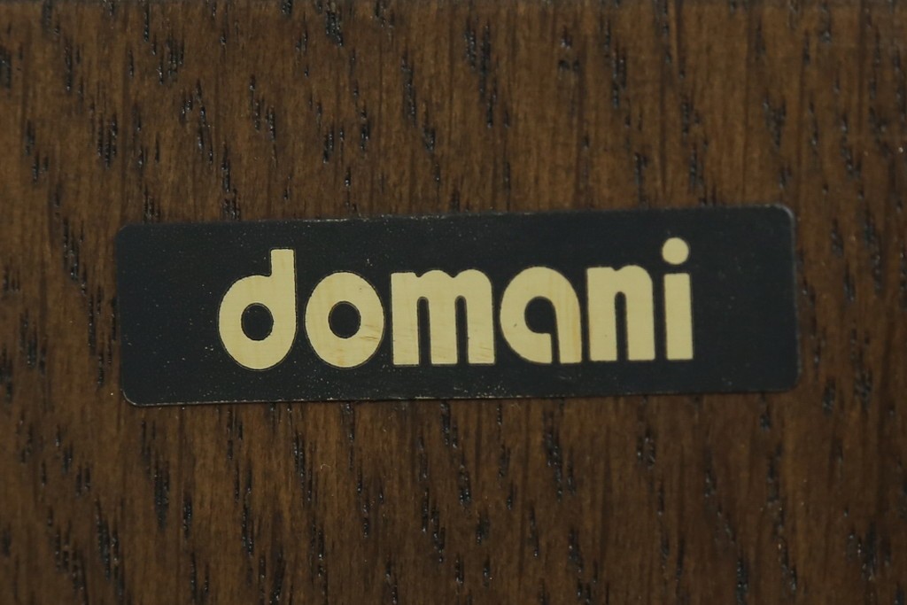 中古　カリモク家具(karimoku)　domani(ドマーニ)　Morganton(モーガントン)　クラシカルモダンデザインの二段重ねコーナーキャビネット　定価約60〜70万円　(R-082688)