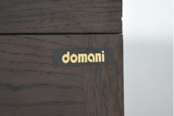 中古　カリモク家具(karimoku)　domani(ドマーニ)　Morganton(モーガントン)　クラシカルモダンデザインの二段重ねコーナーキャビネット(キュリオケース、ガラスケース、ショーケース、ディスプレイケース、コレクションケース、飾り棚、陳列棚、収納棚、店舗什器)(定価約60〜70万円)(R-082688)
