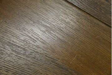 中古　美品!!　カリモク家具(karimoku)　希少モデル　タモ材無垢　自然な風合いと美しい杢目で暮らしに温もりを添えるダイニングテーブル(4人掛け、6人掛け、食卓、作業台)(定価約20万円)(R-082689)