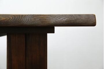 中古　美品!!　カリモク家具(karimoku)　希少モデル　タモ材無垢　自然な風合いと美しい杢目で暮らしに温もりを添えるダイニングテーブル(4人掛け、6人掛け、食卓、作業台)(定価約20万円)(R-082689)
