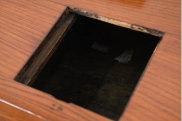 アジアンビンテージ　 李朝家具 　天板に投入口の付いた米櫃型サイドキャビネット(コメビツ、こめびつ、サイドボード、リビングボード、収納棚、戸棚、店舗什器、ヴィンテージ)(R-082690)