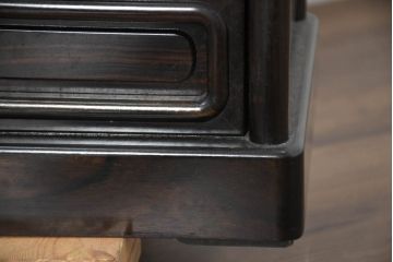 中古　美品　黒檀の風合いが魅力の小振りな茶棚(コクタン、飾り棚、違い棚、収納棚、戸棚、民芸家具)(R-082691)