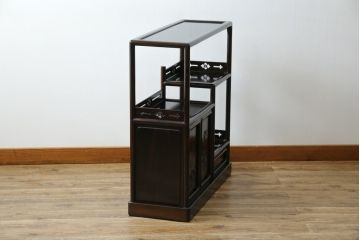 中古　美品　黒檀の風合いが魅力の小振りな茶棚(コクタン、飾り棚、違い棚、収納棚、戸棚、民芸家具)(R-082691)
