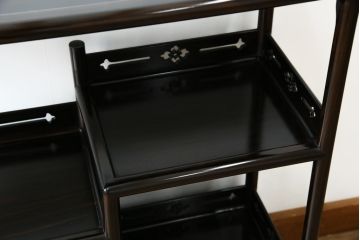 中古　美品　黒檀の風合いが魅力の小振りな茶棚(コクタン、飾り棚、違い棚、収納棚、戸棚、民芸家具)(R-082691)