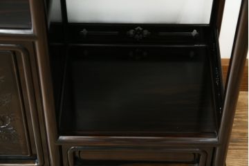 中古　美品　黒檀の風合いが魅力の小振りな茶棚(コクタン、飾り棚、違い棚、収納棚、戸棚、民芸家具)(R-082691)