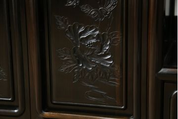 中古　美品　黒檀の風合いが魅力の小振りな茶棚(コクタン、飾り棚、違い棚、収納棚、戸棚、民芸家具)(R-082691)