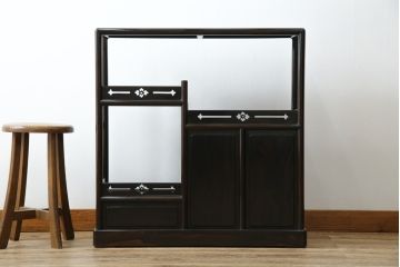 中古　美品　黒檀の風合いが魅力の小振りな茶棚(コクタン、飾り棚、違い棚、収納棚、戸棚、民芸家具)(R-082691)