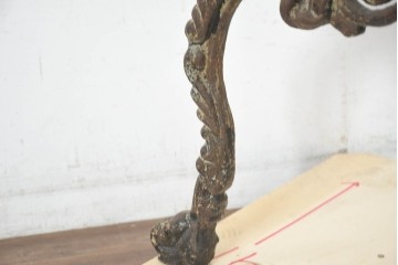 フランスアンティーク　凝ったデザインと時代が作り出した風合いが魅力の重厚な鋳造鉄脚　(R-082693)