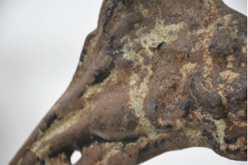 フランスアンティーク　凝ったデザインと時代が作り出した風合いが魅力の重厚な鋳造鉄脚　(R-082693)