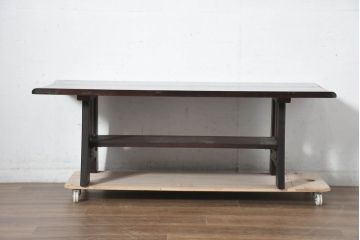 中古　希少!!　特注品　天板無垢材　岩谷堂箪笥　重厚感と装飾性を兼ね備えた金具付きローテーブル(センターテーブル、リビングテーブル、座卓、民芸家具)(製作費約50万円)(R-082696)