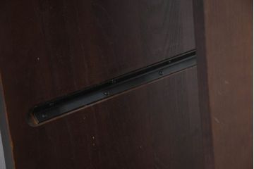 中古　希少!!　特注品　天板無垢材　岩谷堂箪笥　重厚感と装飾性を兼ね備えた金具付きローテーブル(センターテーブル、リビングテーブル、座卓、民芸家具)(製作費約50万円)(R-082696)