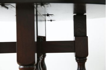 中古　美品　松本民芸家具　脚のデザインがシックな#13型T・Fバタフライ卓(バタフライテーブル、サイドテーブル、ラウンドテーブル、丸テーブル、ドロップリーフテーブル、カフェテーブル、コーヒーテーブル)(定価約18万円)(R-082697)