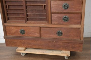 和製ビンテージ　美品　屋久杉　優しい色合いと杢目が魅力的な茶箪笥(茶タンス、収納棚、戸棚、茶棚、飾り棚、キャビネット、ヴィンテージ)(R-082701)