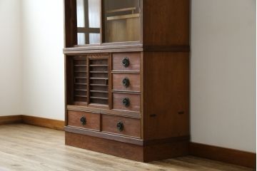 和製ビンテージ　美品　屋久杉　優しい色合いと杢目が魅力的な茶箪笥(茶タンス、収納棚、戸棚、茶棚、飾り棚、キャビネット、ヴィンテージ)(R-082701)