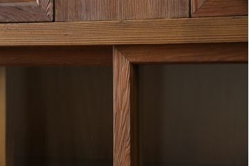 和製ビンテージ　美品　屋久杉　優しい色合いと杢目が魅力的な茶箪笥(茶タンス、収納棚、戸棚、茶棚、飾り棚、キャビネット、ヴィンテージ)(R-082701)