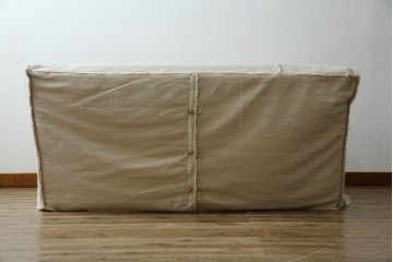 中古　HALO(ハロ)　Rayla(レイラ)　ダメージ加工　ルーズな仕上がりが魅力!!ヴィンテージスタイルが空間にこなれた風合いと深みを演出する2人掛けソファ　(R-082702)