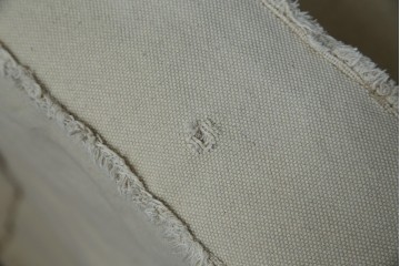 中古　HALO(ハロ)　Rayla(レイラ)　ダメージ加工　ルーズな仕上がりが魅力!!ヴィンテージスタイルが空間にこなれた風合いと深みを演出する2人掛けソファ　(R-082702)