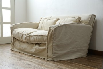 中古　HALO(ハロ)　Rayla(レイラ)　ダメージ加工　ルーズな仕上がりが魅力!!ヴィンテージスタイルが空間にこなれた風合いと深みを演出する2人掛けソファ　(R-082702)