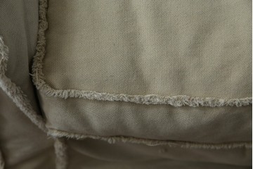 中古　HALO(ハロ)　Rayla(レイラ)　ダメージ加工　ルーズな仕上がりが魅力!!ヴィンテージスタイルが空間にこなれた風合いと深みを演出する2人掛けソファ　(R-082702)