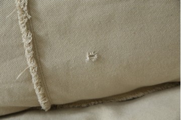 中古　HALO(ハロ)　Rayla(レイラ)　ダメージ加工　ルーズな仕上がりが魅力!!ヴィンテージスタイルが空間にこなれた風合いと深みを演出する2人掛けソファ　(R-082702)