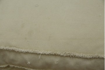 中古　HALO(ハロ)　Rayla(レイラ)　ダメージ加工　ルーズな仕上がりが魅力!!ヴィンテージスタイルが空間にこなれた風合いと深みを演出する2人掛けソファ　(R-082702)