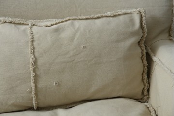 中古　HALO(ハロ)　Rayla(レイラ)　ダメージ加工　ルーズな仕上がりが魅力!!ヴィンテージスタイルが空間にこなれた風合いと深みを演出する2人掛けソファ　(R-082702)