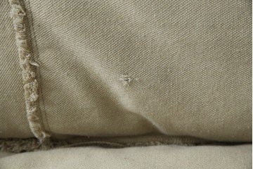 中古　HALO(ハロ)　Rayla(レイラ)　ダメージ加工　ルーズな仕上がりが魅力!!ヴィンテージスタイルが空間にこなれた風合いと深みを演出する2人掛けソファ　(R-082702)