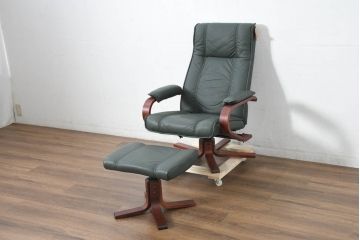 中古　超美品!!　使用感ほぼなし!　デンマークブランド　KEBE(ケベ)　TILLY(ティリー)　FRANCEBED取り扱い　本革(レザー)　全身をゆったりと預けられるリクライニングチェア+オットマンのセット(アームチェア、リクライニングチェア、ラウンジチェア、フットスツール、椅子、一人掛けソファ、1Pソファ、北欧)(定価約26万円)(R-082704)