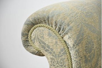 中古　美品!!　イギリス　高級品!!　英国高級家具ブランド　Art forma(アートフォーマ)　キャスター付き!上品なファブリックが魅力的な2人掛けソファ(ラブソファ、二人掛け、2P、英国)(定価約50万円)(R-082706)