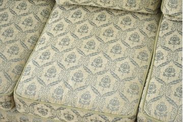中古　美品!!　イギリス　高級品!!　英国高級家具ブランド　Art forma(アートフォーマ)　キャスター付き!上品なファブリックが魅力的な3人掛けソファ(トリプルソファ、三人掛け、3P、英国)(定価約65万円)(R-082707)