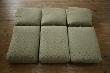 中古　美品!!　イギリス　高級品!!　英国高級家具ブランド　Art forma(アートフォーマ)　キャスター付き!上品なファブリックが魅力的な3人掛けソファ(トリプルソファ、三人掛け、3P、英国)(定価約65万円)(R-082707)