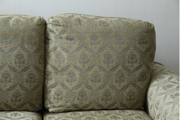 中古　美品!!　イギリス　高級品!!　英国高級家具ブランド　Art forma(アートフォーマ)　キャスター付き!上品なファブリックが魅力的な3人掛けソファ(トリプルソファ、三人掛け、3P、英国)(定価約65万円)(R-082707)