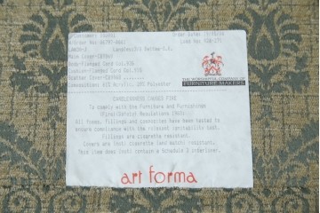 中古　美品!!　イギリス　高級品!!　英国高級家具ブランド　Art forma(アートフォーマ)　キャスター付き!上品なファブリックが魅力的な3人掛けソファ(トリプルソファ、三人掛け、3P、英国)(定価約65万円)(R-082707)