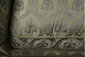 中古　美品!!　イギリス　高級品!!　英国高級家具ブランド　Art forma(アートフォーマ)　キャスター付き!上品なファブリックが魅力的な3人掛けソファ(トリプルソファ、三人掛け、3P、英国)(定価約65万円)(R-082707)