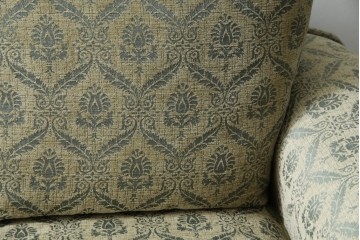 中古　美品!!　イギリス　高級品!!　英国高級家具ブランド　Art forma(アートフォーマ)　キャスター付き!上品なファブリックが魅力的な3人掛けソファ(トリプルソファ、三人掛け、3P、英国)(定価約65万円)(R-082707)