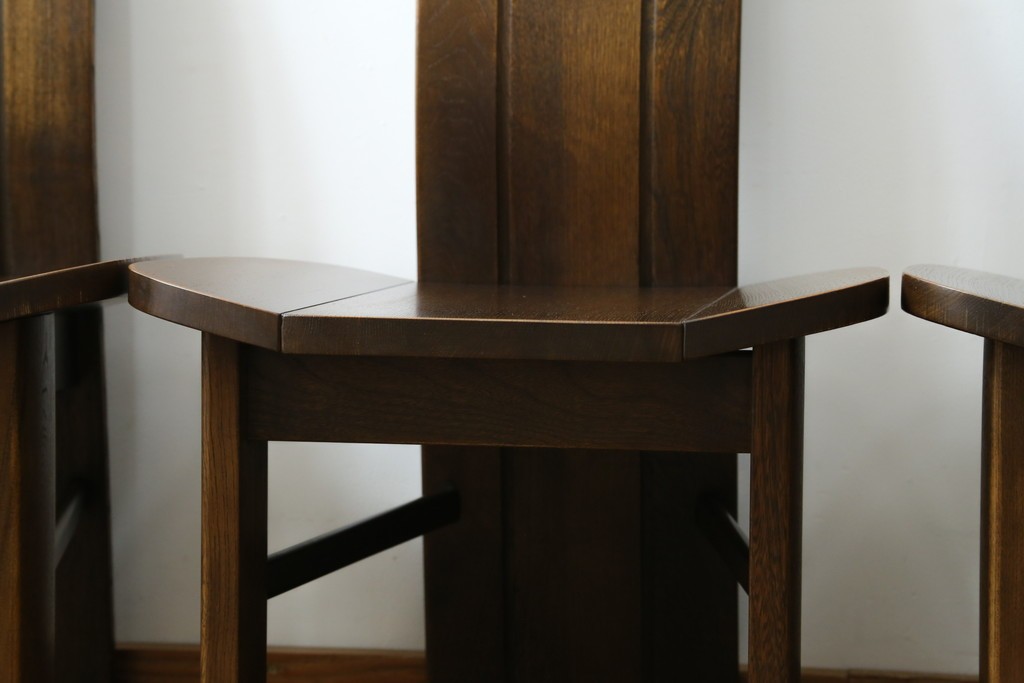中古　美品　希少な廃番品!!　カリモク家具(karimoku)　ナラ(楢)材　持ち手付き　和モダンなハイバックチェア4脚セット　(R-082709)
