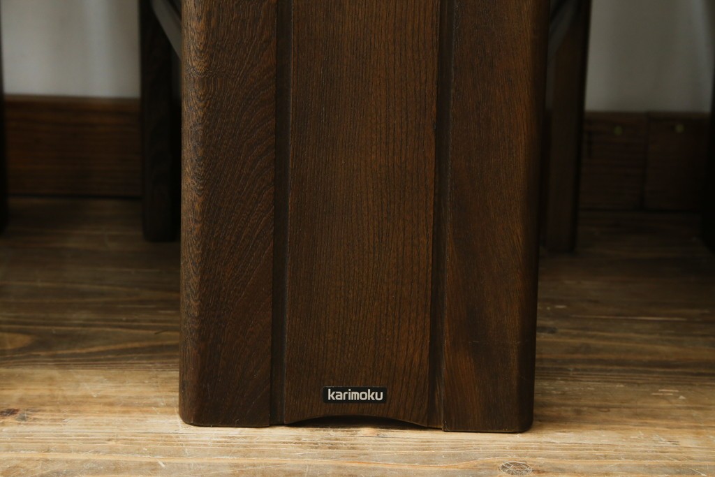 中古　美品　希少な廃番品!!　カリモク家具(karimoku)　ナラ(楢)材　持ち手付き　和モダンなハイバックチェア4脚セット　(R-082709)