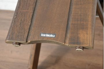 中古　美品　希少な廃番品!!　カリモク家具(karimoku)　ナラ(楢)材　持ち手付き　和モダンなハイバックチェア4脚セット(板座チェア、椅子、イス、バラ売り可能)(R-082709)